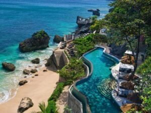 Ultimate Escapes: Top Luxury Resort Havens Worldwide