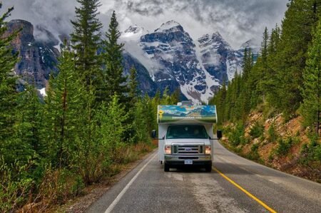 Exploring Canada’s Top Road Trips for Nature Enthusiasts
