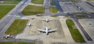 Connecting the Skies: Top Airports for Superior Wi-Fi Access